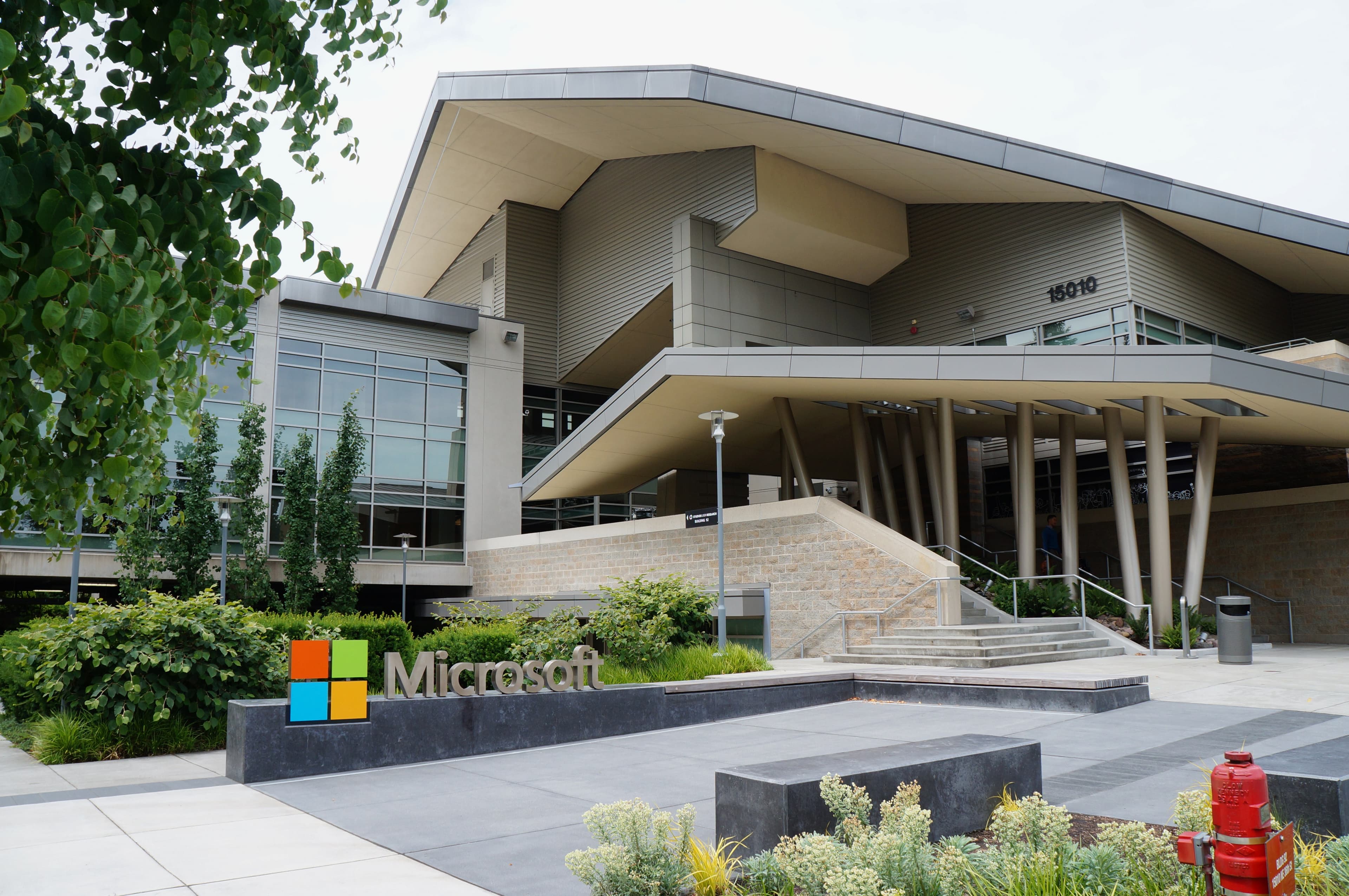 Building 92 on Microsoft's Redmond campus, photographed in 2015.
